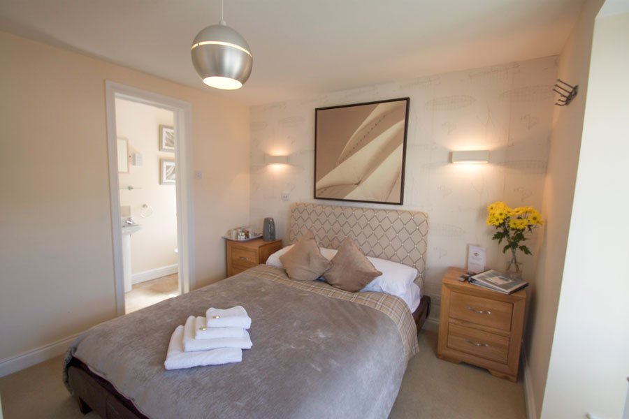 discover dartmouth with a just b ensuite room